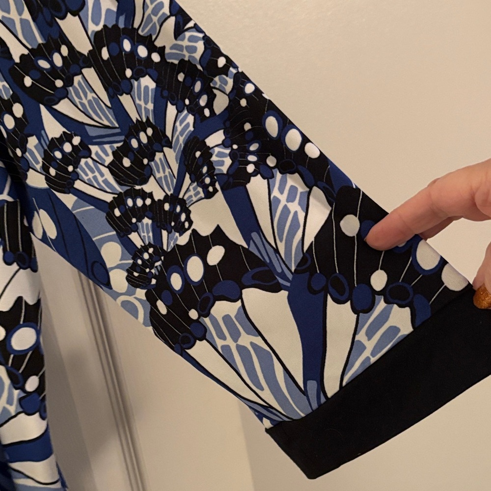 Alfred Dunner Blue white and Black Patterned 3/4 Long Sleeve Top - Picture 4 of 5